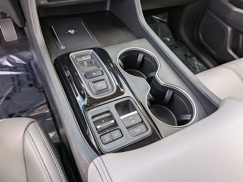 Used 2025 Honda Pilot Touring image 30