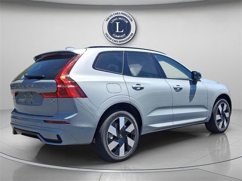 New 2025 Volvo XC60 T8 Plus w/ Protection Package Premier image 7
