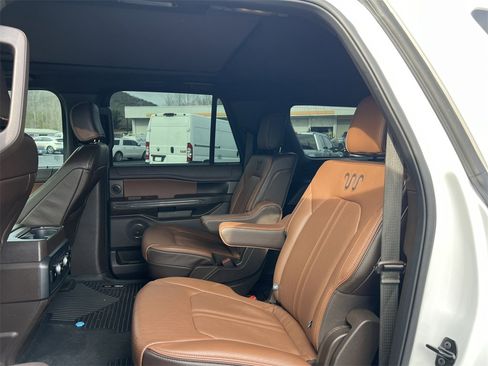 Used 2024 Ford Expedition Max King Ranch image 15