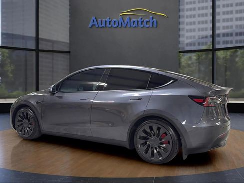 Used 2023 Tesla Model Y Performance image 7