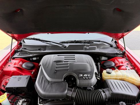 Used 2020 Dodge Challenger SXT w/ Blacktop Package RWD image 37