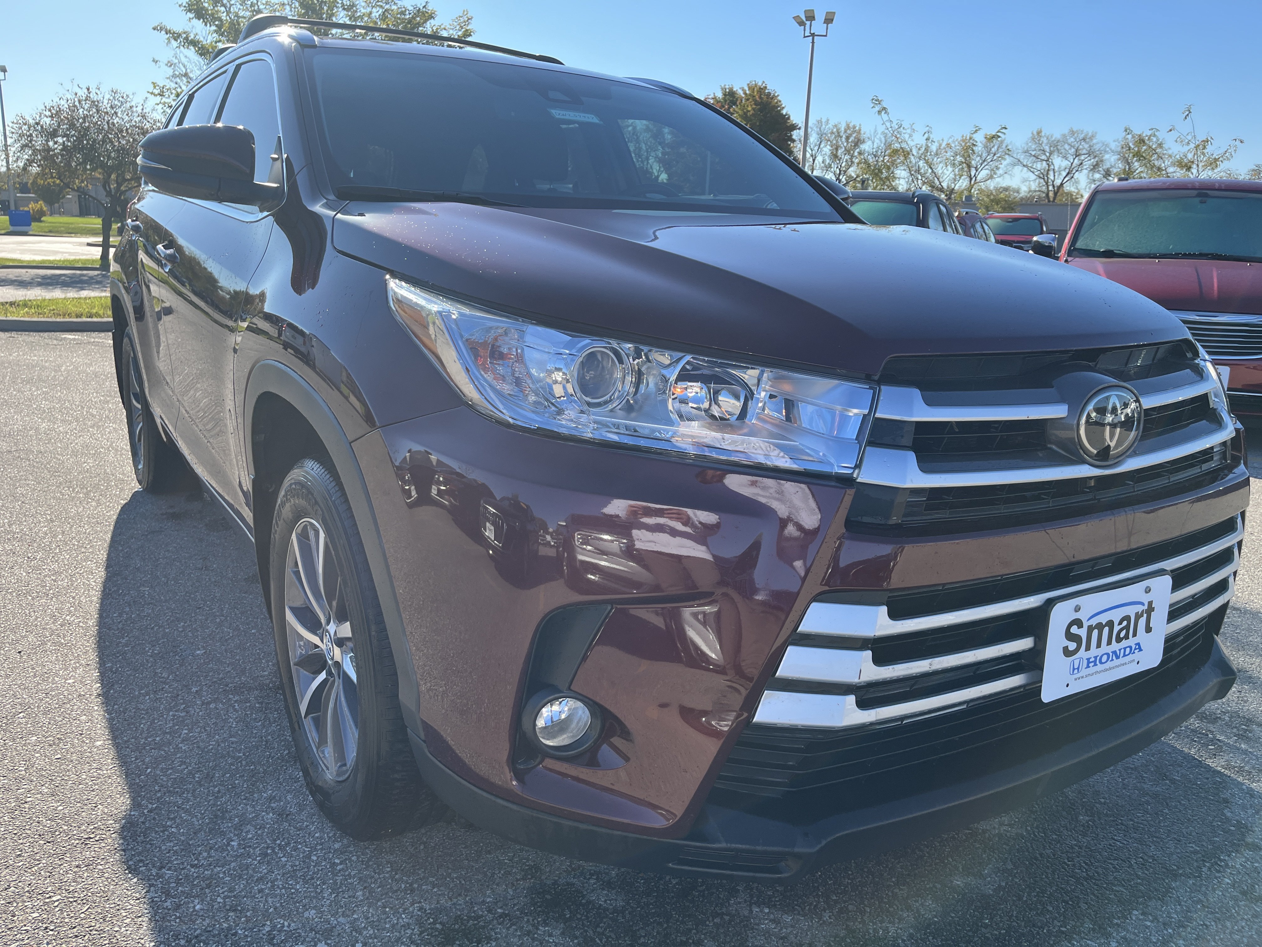 Used 2018 Toyota Highlander XLE FWD image 3
