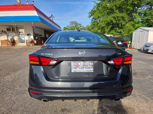 Used 2019 Nissan Altima 2.5 SL FWD image 22