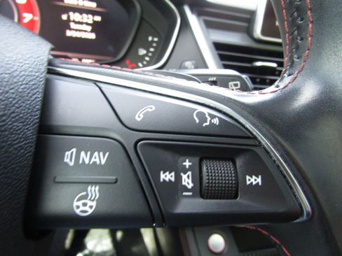 Used 2018 Audi SQ5 Premium Plus w/ S Sport Package AWD/4WD image 37