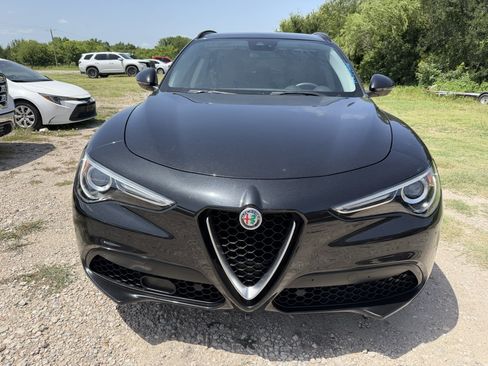 Used 2018 Alfa Romeo Stelvio Sport w/ Quick Order Package 22J Sport AWD/4WD image 5