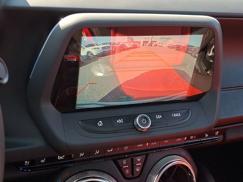 Used 2017 Chevrolet Camaro SS RWD image 17