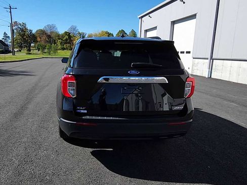 Used 2022 Ford Explorer XLT image 7