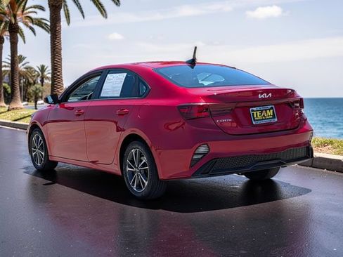 Used 2024 Kia Forte LXS FWD image 7