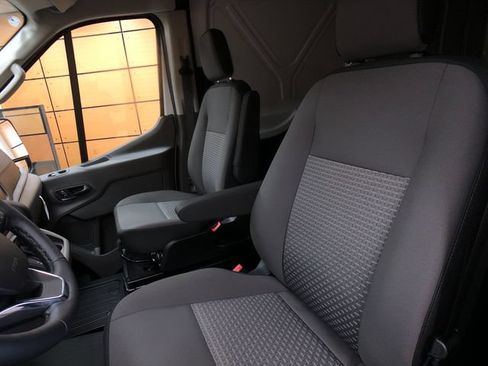 New 2026 Ford Transit 250 148 Medium Roof RWD image 10