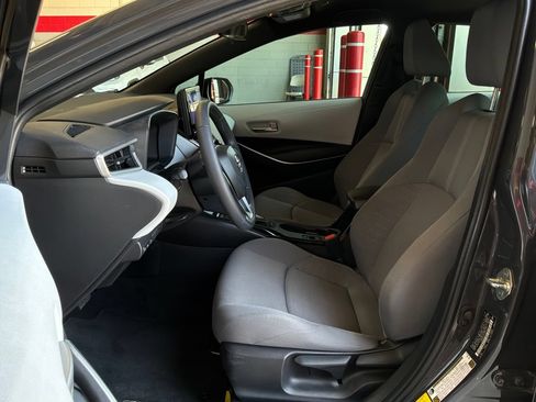 Used 2023 Toyota Corolla SE FWD image 11