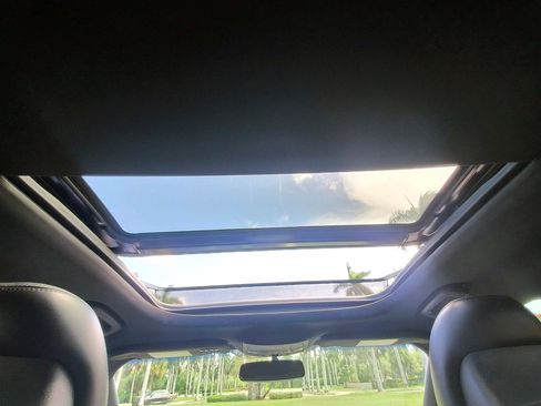 Used 2018 Lincoln MKX Reserve FWD image 11