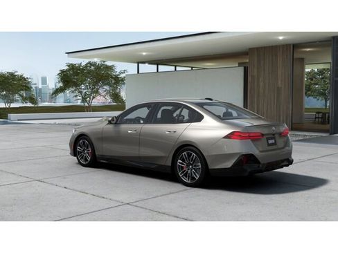 New 2026 BMW 530i w/ M Sport Package RWD image 2