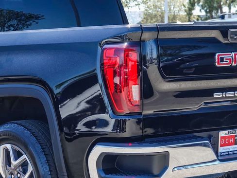 Used 2024 GMC Sierra 1500 SLT w/ SLT Premium Package AWD/4WD image 7
