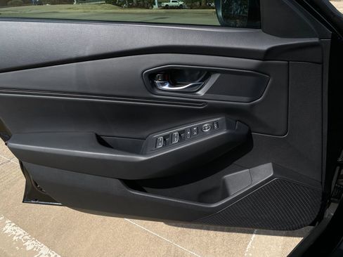 Certified 2023 Honda Accord EX image 25