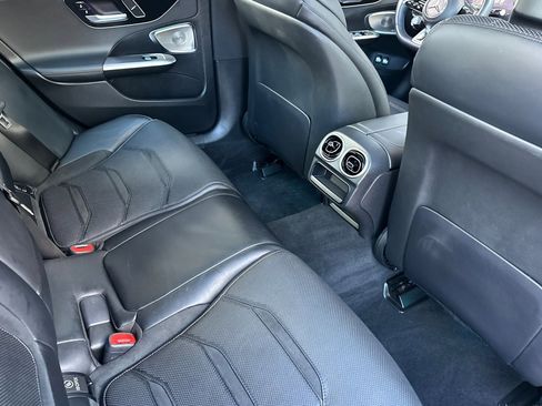 Used 2024 Mercedes-Benz C 63 AMG S image 30