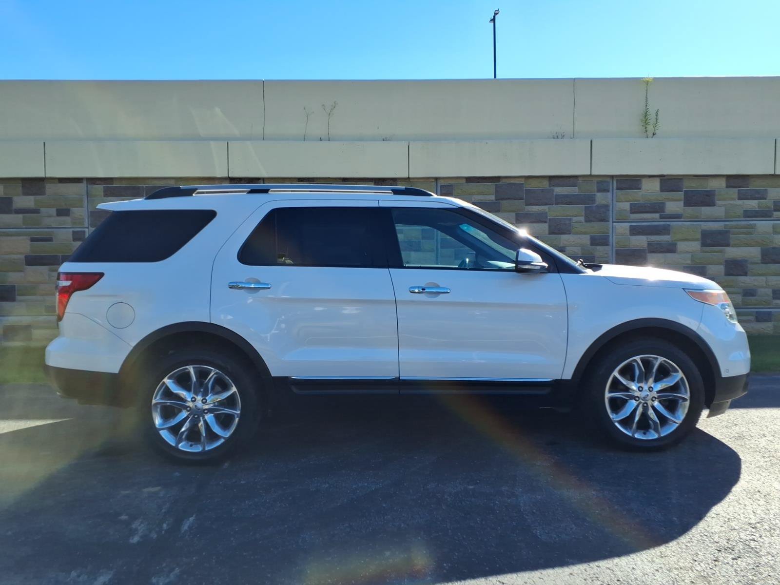 Used 2013 Ford Explorer Limited AWD/4WD image 12