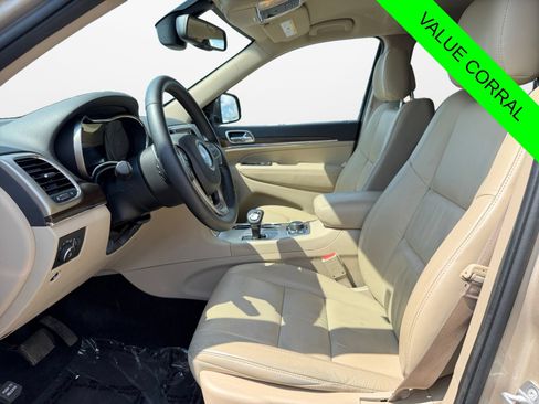 Used 2015 Jeep Grand Cherokee Limited w/ Trailer Tow Group IV AWD/4WD image 9