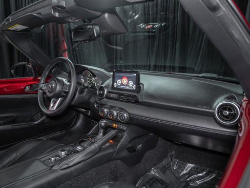 Used 2023 MAZDA MX-5 Miata Grand Touring RWD image 17