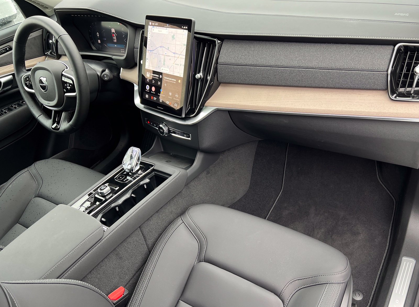 New 2026 Volvo XC90 T8 Plus w/ Protection Package Premier AWD/4WD image 19