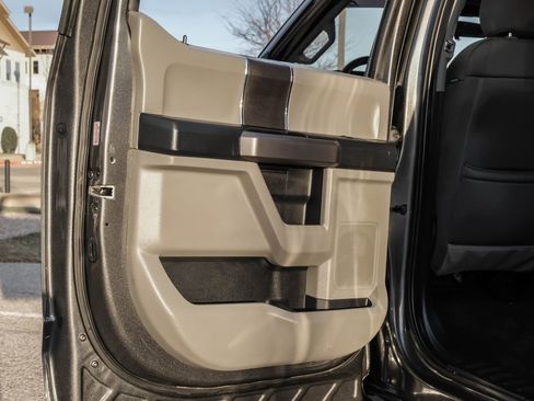 Used 2019 Ford F150 XLT image 49