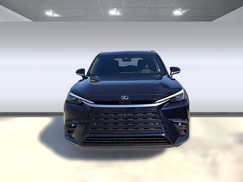 Used 2025 Lexus TX 350 AWD image 3