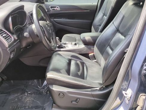 Used 2021 Jeep Grand Cherokee Limited AWD/4WD image 12