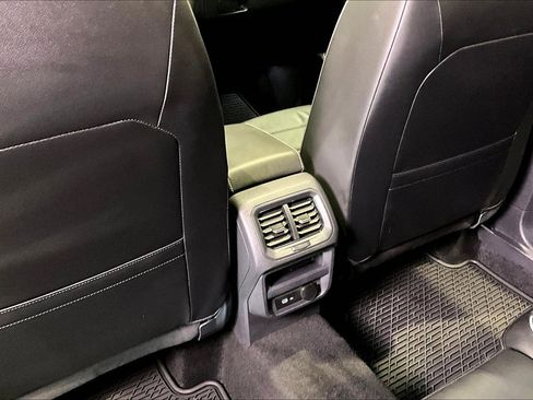 Used 2024 Volkswagen Tiguan SEL R-Line w/ MDO Package, Two-Row image 10