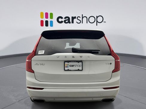 Used 2020 Volvo XC90 T5 Momentum image 4