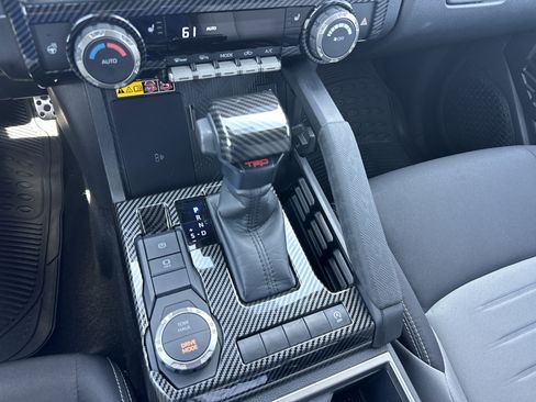 Used 2025 Toyota Tacoma TRD Sport w/ TRD Sport Upgrade Package image 31