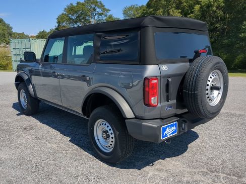 New 2025 Ford Bronco 4-Door image 5