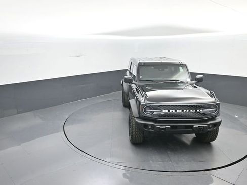 New 2026 Ford Bronco Badlands w/ Sasquatch Package image 21