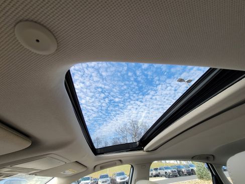 Used 2018 Honda Accord EX-L image 25