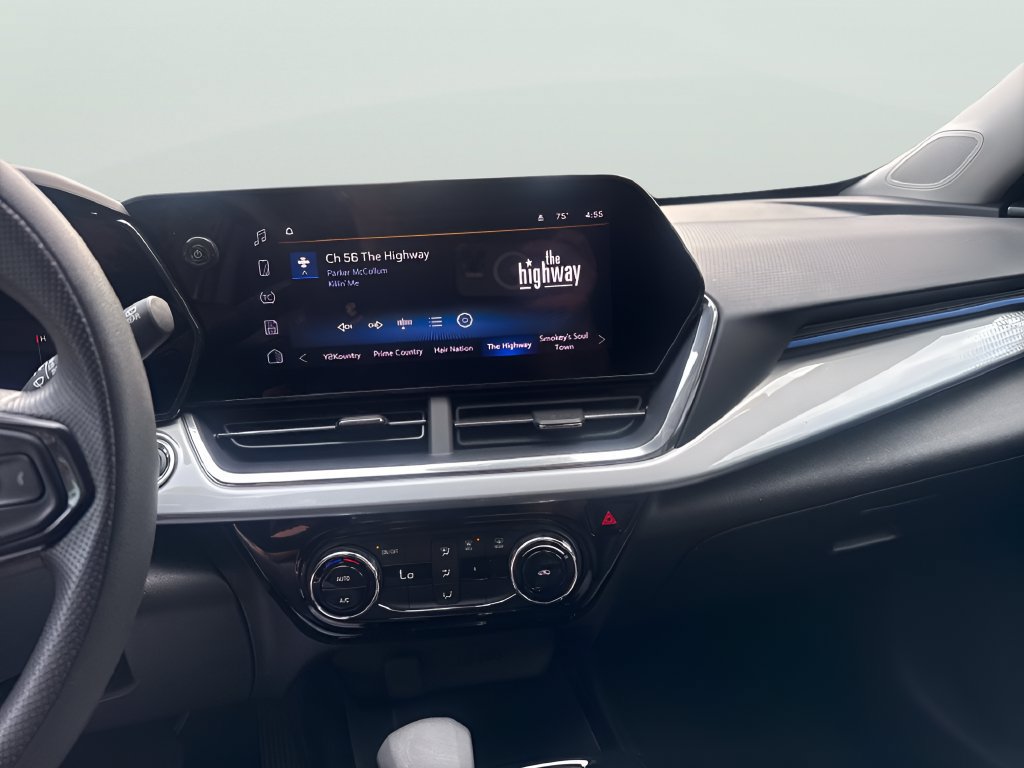 Used 2024 Chevrolet Trax LT FWD image 20