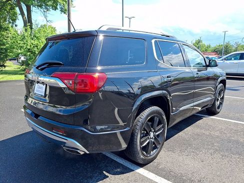 Used 2017 GMC Acadia Denali w/ Technology Package FWD image 6