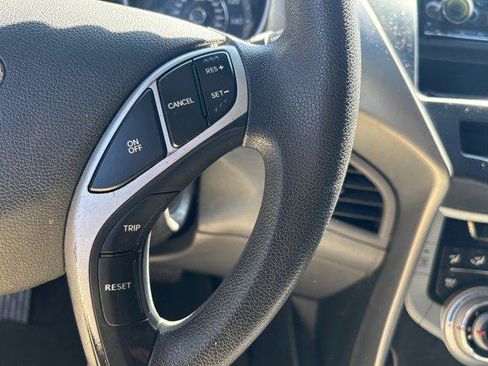 Used 2012 Hyundai Elantra GLS image 11