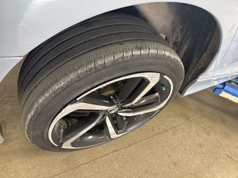 Used 2022 Honda Accord Sport image 2