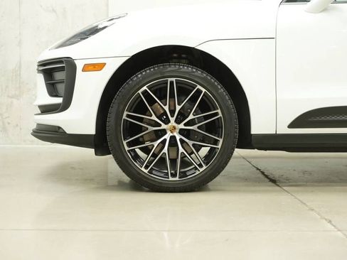Certified 2026 Porsche Macan AWD/4WD image 45