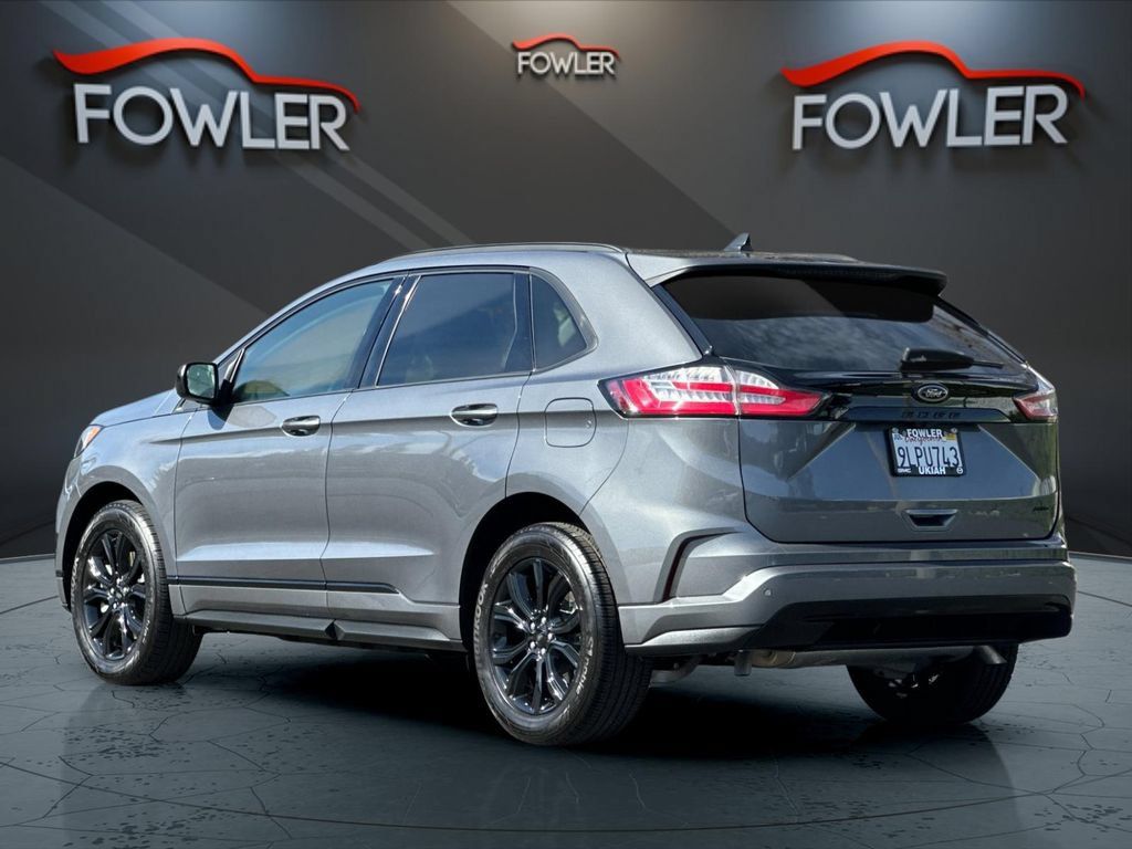 Used 2024 Ford Edge SE w/ Black Appearance Package AWD/4WD image 3
