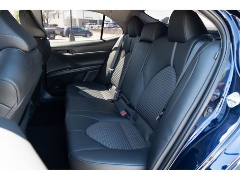 Used 2022 Toyota Camry SE image 13