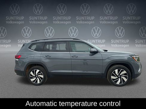 Used 2025 Volkswagen Atlas SE FWD image 7