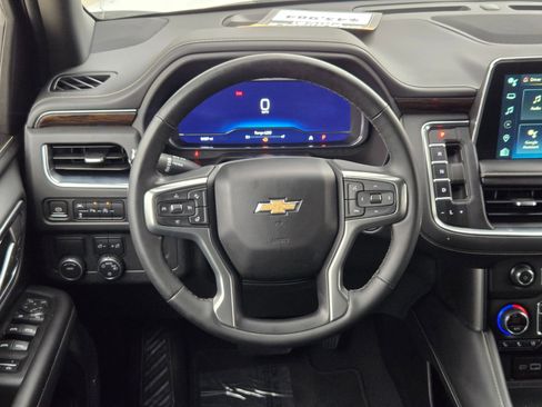 Certified 2023 Chevrolet Suburban Premier image 22