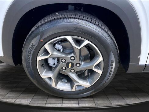 New 2026 Chevrolet Trax LT FWD image 13