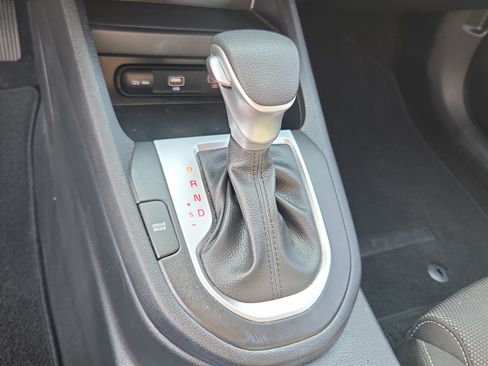Used 2024 Kia Forte LXS w/ LXS Technology Package FWD image 21