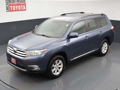 Used 2012 Toyota Highlander FWD w/ Tech Pkg image 28