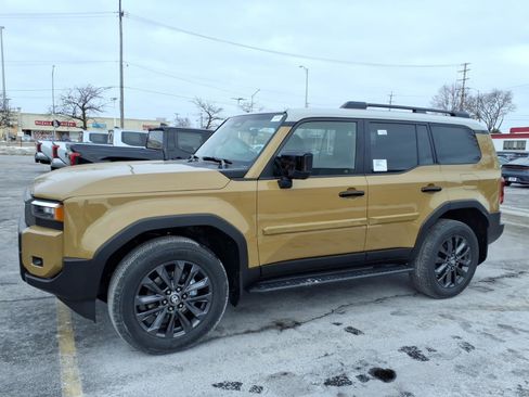 New 2026 Toyota Land Cruiser 4WD image 4