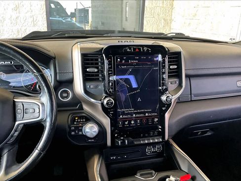 Used 2019 RAM 1500 Laramie AWD/4WD image 7