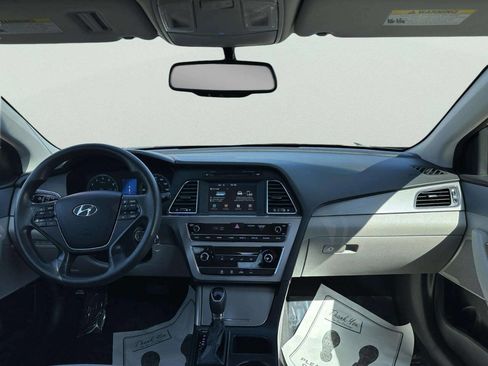 Used 2017 Hyundai Sonata SE w/ Cargo Package image 14