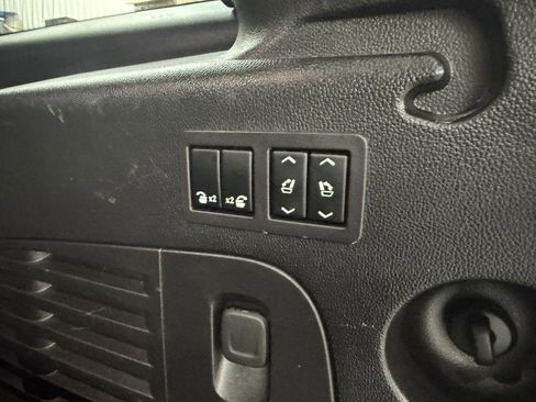 Used 2019 GMC Yukon XL Denali AWD/4WD image 29