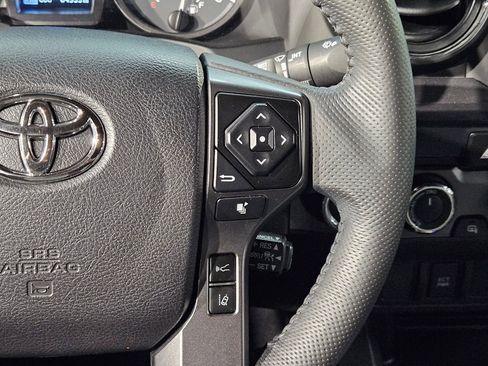 Used 2021 Toyota Tacoma TRD Off-Road AWD/4WD image 27