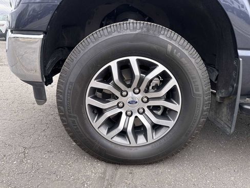 Used 2022 Ford F150 Lariat w/ Trailer Tow Package image 17